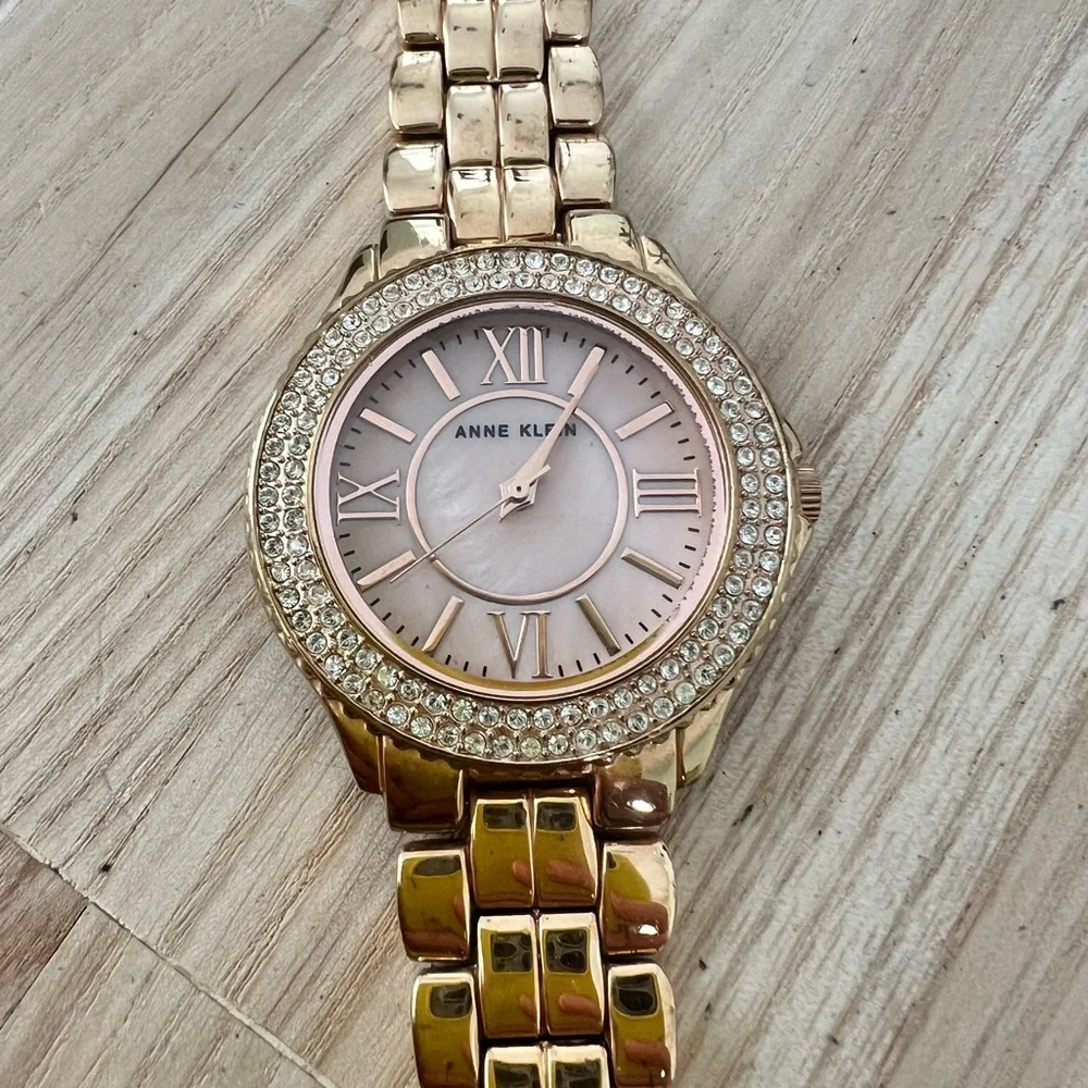 Anne Klein ladies rose gold tone pink mother of pearl dress watch NEW BATTERY